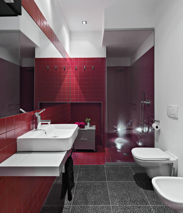 Bathroom with protected glass and stone