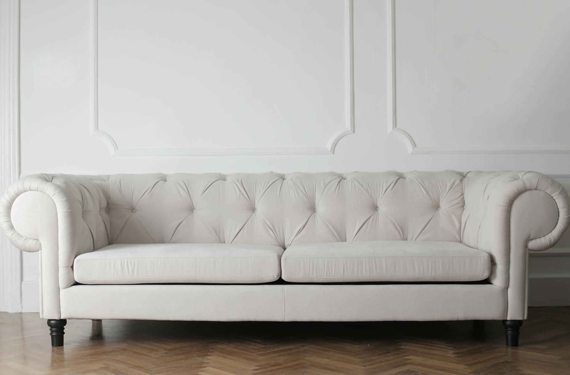 Fabric sofa protected against spills